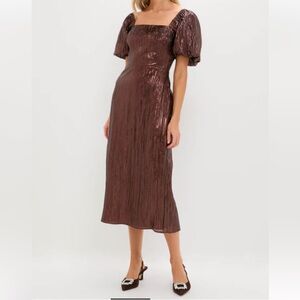 Hyacinth House Bronze Metallic Plisse Gladys Puff Sleeve Midi Dress Tuckernuck